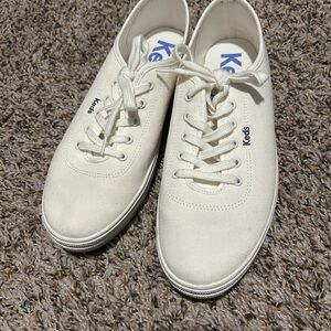 Keds Cream Canvas Lace-Up Sneakers Women’s Size 10